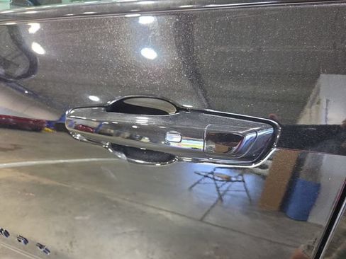 Used 2027 Chevrolet Equinox RS w/ LPO, Floor Liner Package FWD image 40