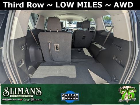 Used 2023 GMC Acadia SLE image 10