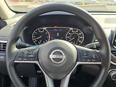 New 2026 Nissan Altima 2.5 SV image 13