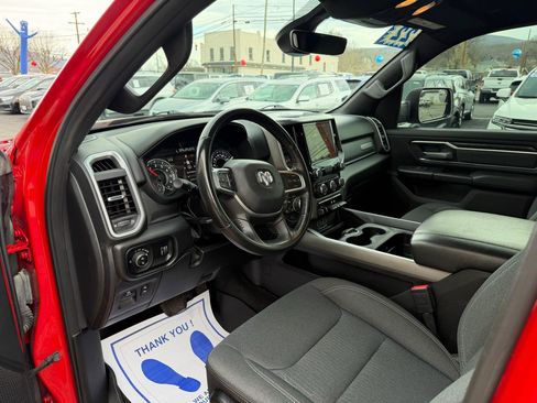 Used 2022 RAM 1500 Big Horn AWD/4WD image 11
