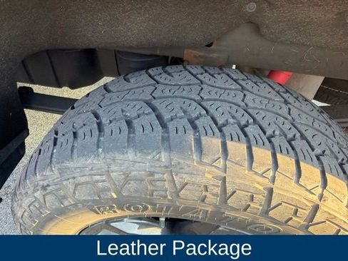 Used 2021 Chevrolet Silverado 1500 LT Trail Boss w/ Convenience Package II AWD/4WD image 23