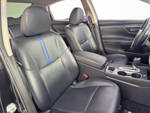 Used 2018 Nissan Altima 2.5 SR w/ SR Midnight Edition image 33