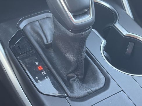 Used 2022 Toyota Highlander XLE image 35