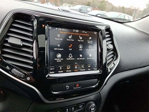 Used 2019 Jeep Cherokee Limited image 18