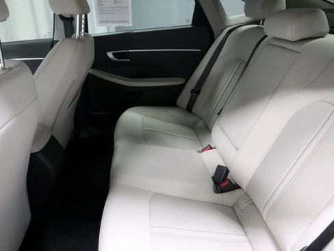 Certified 2024 Hyundai Sonata SEL w/ Convenience Package image 22