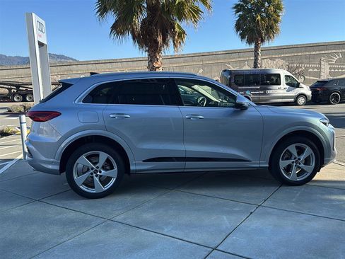 Used 2025 Audi Q5 Premium Plus w/ Premium Plus image 5