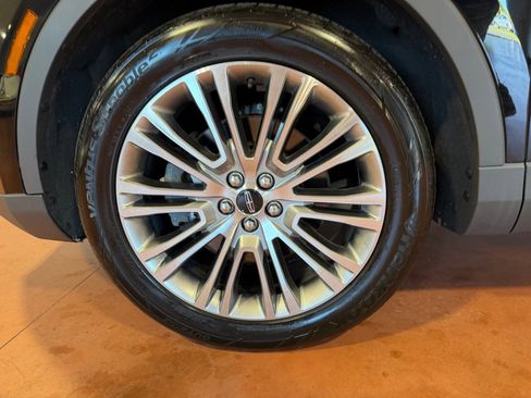 Used 2018 Lincoln MKX Reserve w/ Lincoln MKX Climate Package image 13