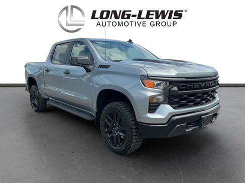 Used 2024 Chevrolet Silverado 1500 Custom Trail Boss w/ Dark Appearance Package AWD/4WD image 10