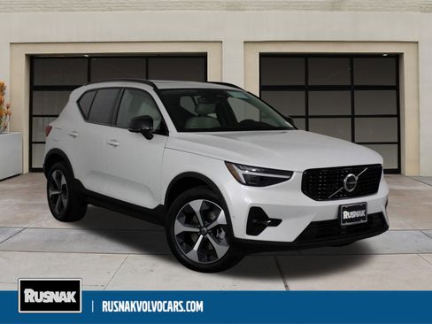 New 2026 Volvo XC40 B5 Plus w/ Protection Package Premier image 1