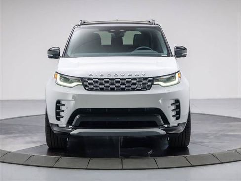 New 2026 Land Rover Discovery Limited Edition AWD/4WD image 8