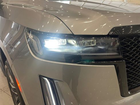 Used 2024 Cadillac Escalade ESV Sport AWD/4WD image 28