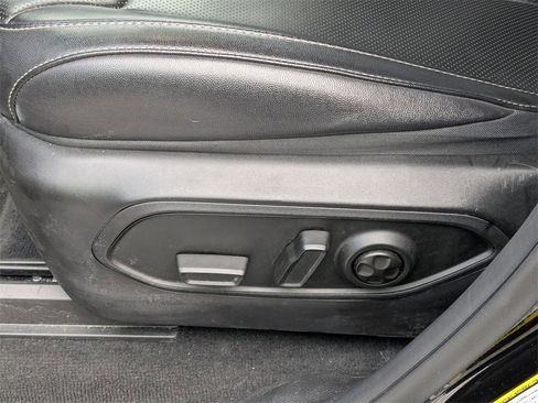 Used 2024 Jeep Grand Cherokee L Limited w/ Luxury Tech Group II image 16