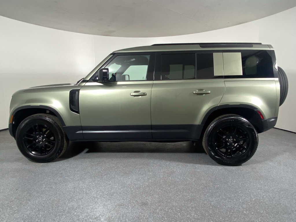 Used 2025 Land Rover Defender 110 S AWD/4WD image 9