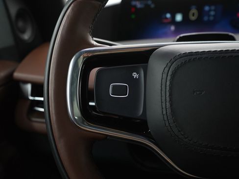 Used 2025 Lincoln Navigator Reserve image 26