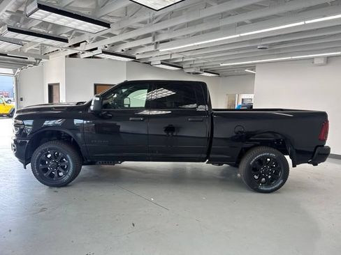 New 2026 RAM 2500 Big Horn AWD/4WD image 5