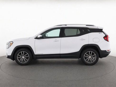 Used 2024 GMC Terrain SLT AWD/4WD image 6