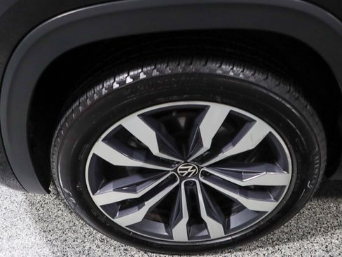 Used 2022 Volkswagen Atlas Cross Sport SEL Premium R-Line image 11