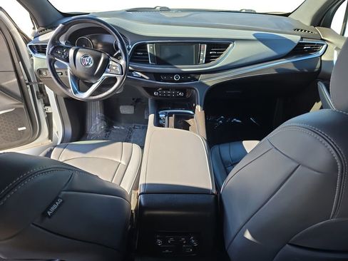 Used 2024 Buick Enclave Premium image 11