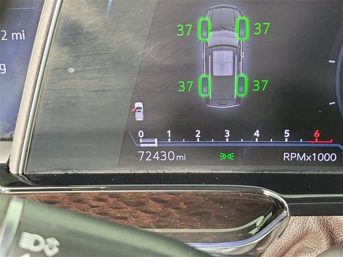 Used 2023 Cadillac Escalade ESV Sport Platinum w/ Heavy-Duty Trailer Package image 26