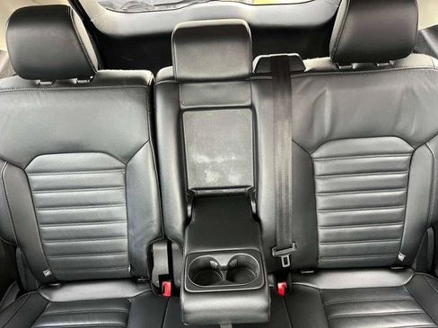 Used 2017 Ford Edge SEL w/ Equipment Group 201A FWD image 24