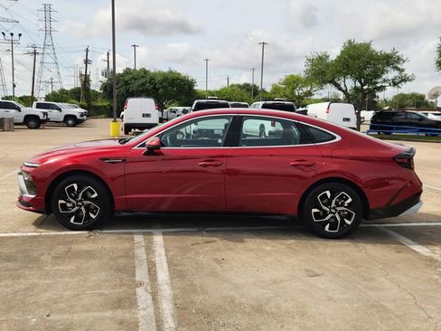 Used 2025 Hyundai Sonata SEL FWD image 4