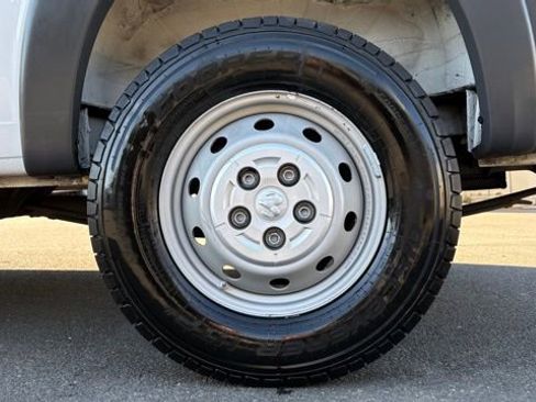 Used 2018 RAM ProMaster 2500 w/ Interior Convenience Group image 10