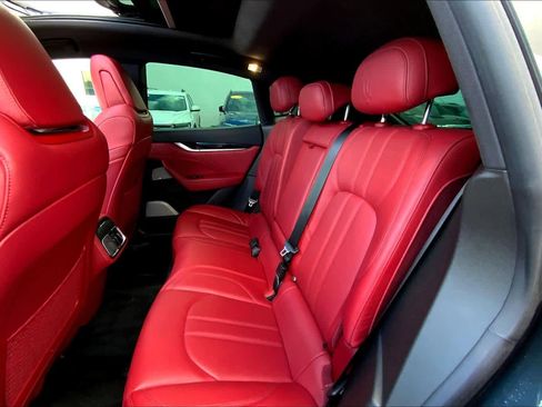 Used 2021 Maserati Levante S GranSport image 19