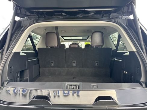 Used 2025 Ford Expedition Max Platinum w/ Platinum Ultimate Package image 12