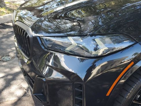 Used 2024 BMW X5 xDrive40i w/ M Sport Package AWD/4WD image 10