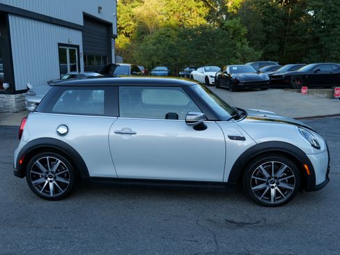 Used 2023 MINI Cooper S image 4