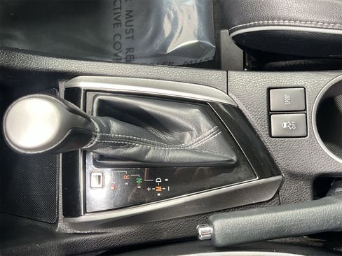 Used 2016 Toyota Corolla S image 19