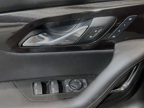 Used 2020 Chevrolet Blazer RS image 14