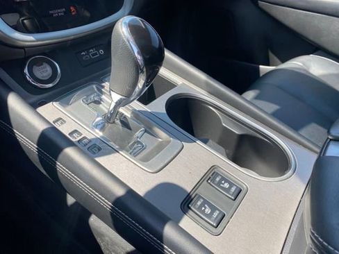 Used 2024 Nissan Murano SL image 16