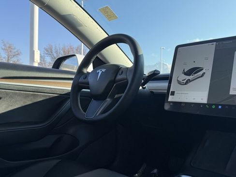 Used 2022 Tesla Model 3 Long Range image 26