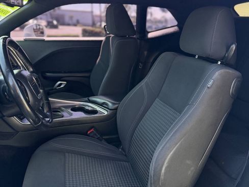 Used 2017 Dodge Challenger SXT RWD image 12