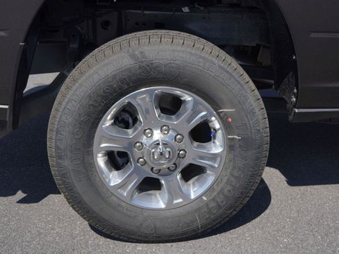 New 2026 RAM 2500 Big Horn AWD/4WD image 12