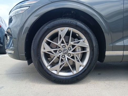 Used 2025 Genesis GV70 2.5T AWD/4WD image 5