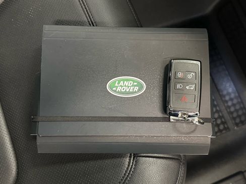 Used 2024 Land Rover Defender 110 S image 43