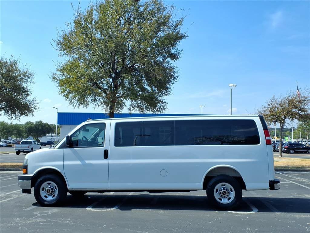 Used 2025 GMC Savana 3500 LT w/ LT Preferred Equipment Group RWD image 10
