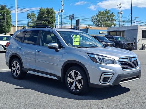 Used 2019 Subaru Forester Touring AWD/4WD image 3