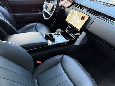 Certified 2025 Land Rover Range Rover Autobiography AWD/4WD image 34