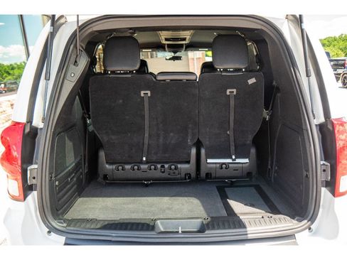 Used 2015 Dodge Grand Caravan R/T w/ Safety Sphere Group FWD image 27