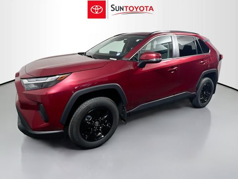 Used 2025 Toyota RAV4 XLE w/ Convenience Package FWD image 6
