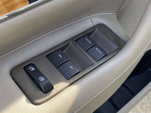 Used 2014 Lincoln MKX FWD w/ Equipment Group 102A image 50