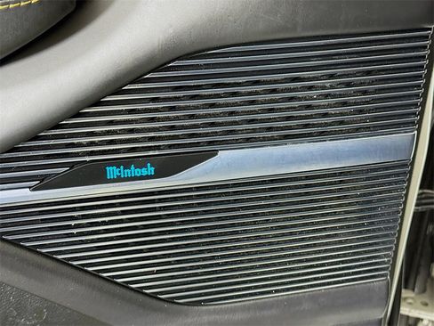 Used 2022 Jeep Grand Wagoneer Series III w/ Flexible Seating Group image 12