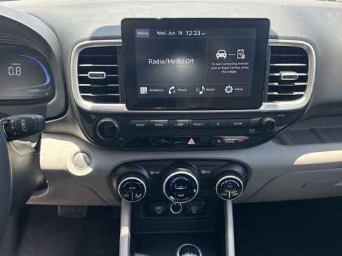 New 2025 Hyundai Venue SEL image 20
