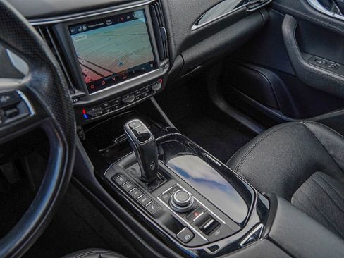 Used 2021 Maserati Levante S image 18