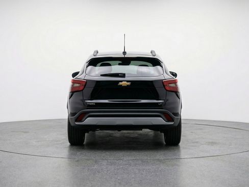 Used 2025 Chevrolet Trax LT w/ LT Convenience Package FWD image 7