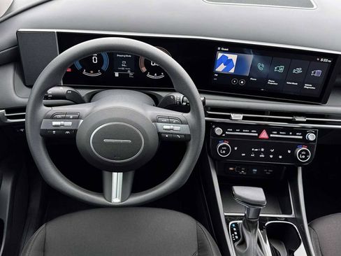 New 2026 Hyundai Tucson SEL FWD image 17