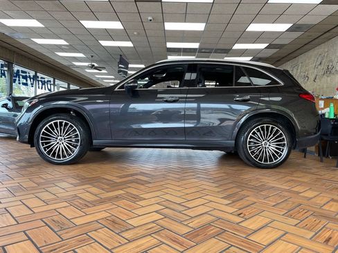 Used 2025 Mercedes-Benz GLC 350e 4MATIC w/ AMG Line image 4